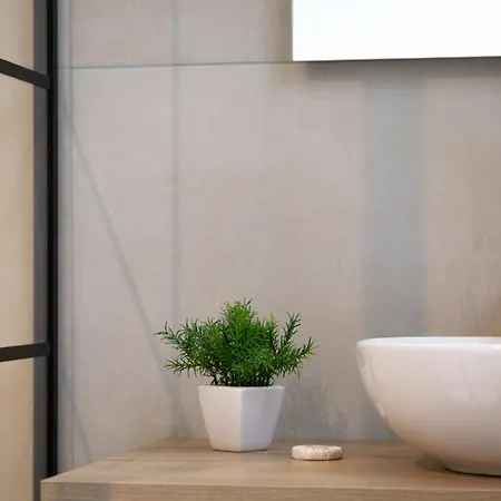 Beautiful And Cozy 3 Bedrooms In * Antibes