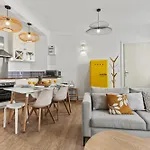 Beautiful And Cozy 3 Bedrooms In Antibes