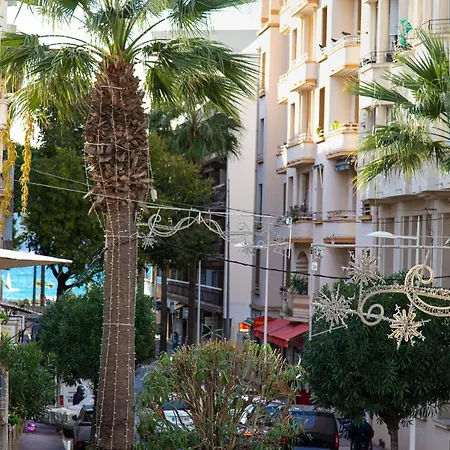 Beautiful And Cozy 3 Bedrooms In