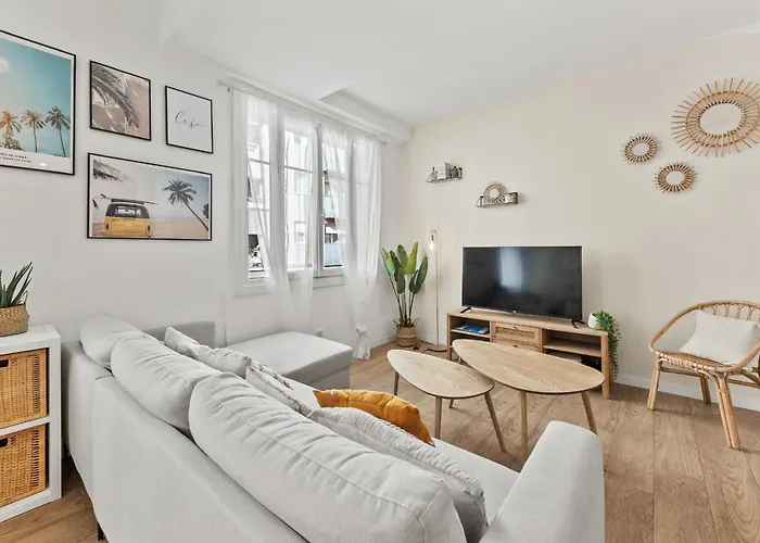 Apartment Beautiful And Cozy 3 Bedrooms In *